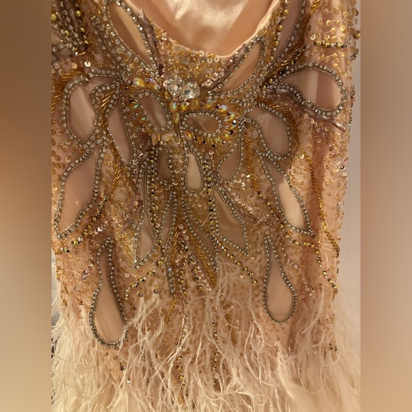 Terani Couture Gold and White Feathered Dress sz 4​ - Picture 6 of 9